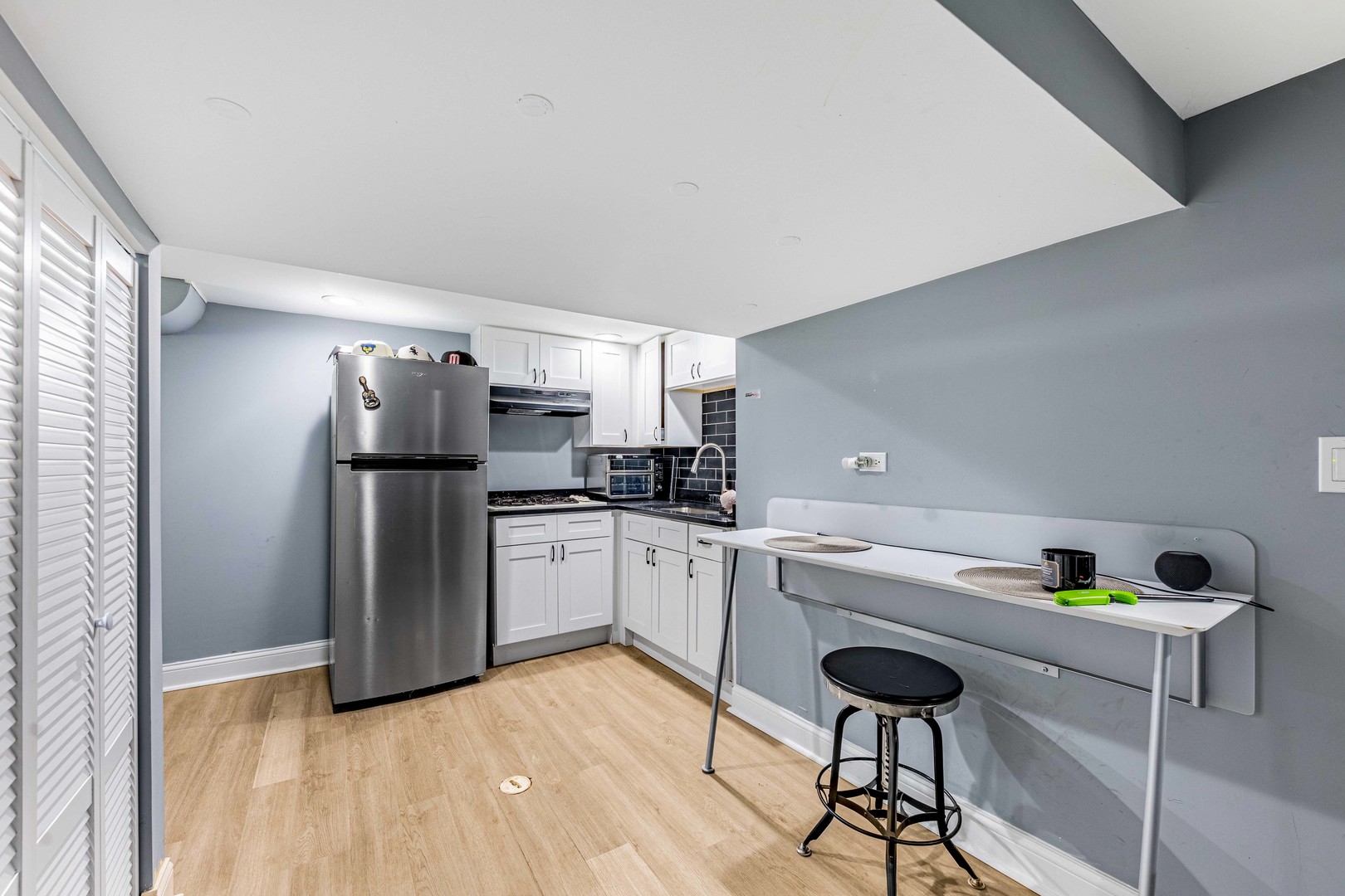 5227 South Neenah Avenue Chicago IL 60638