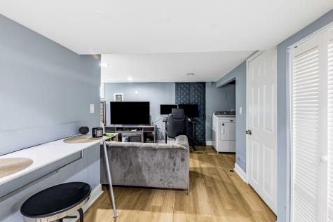 5227 South Neenah Avenue Chicago IL 60638