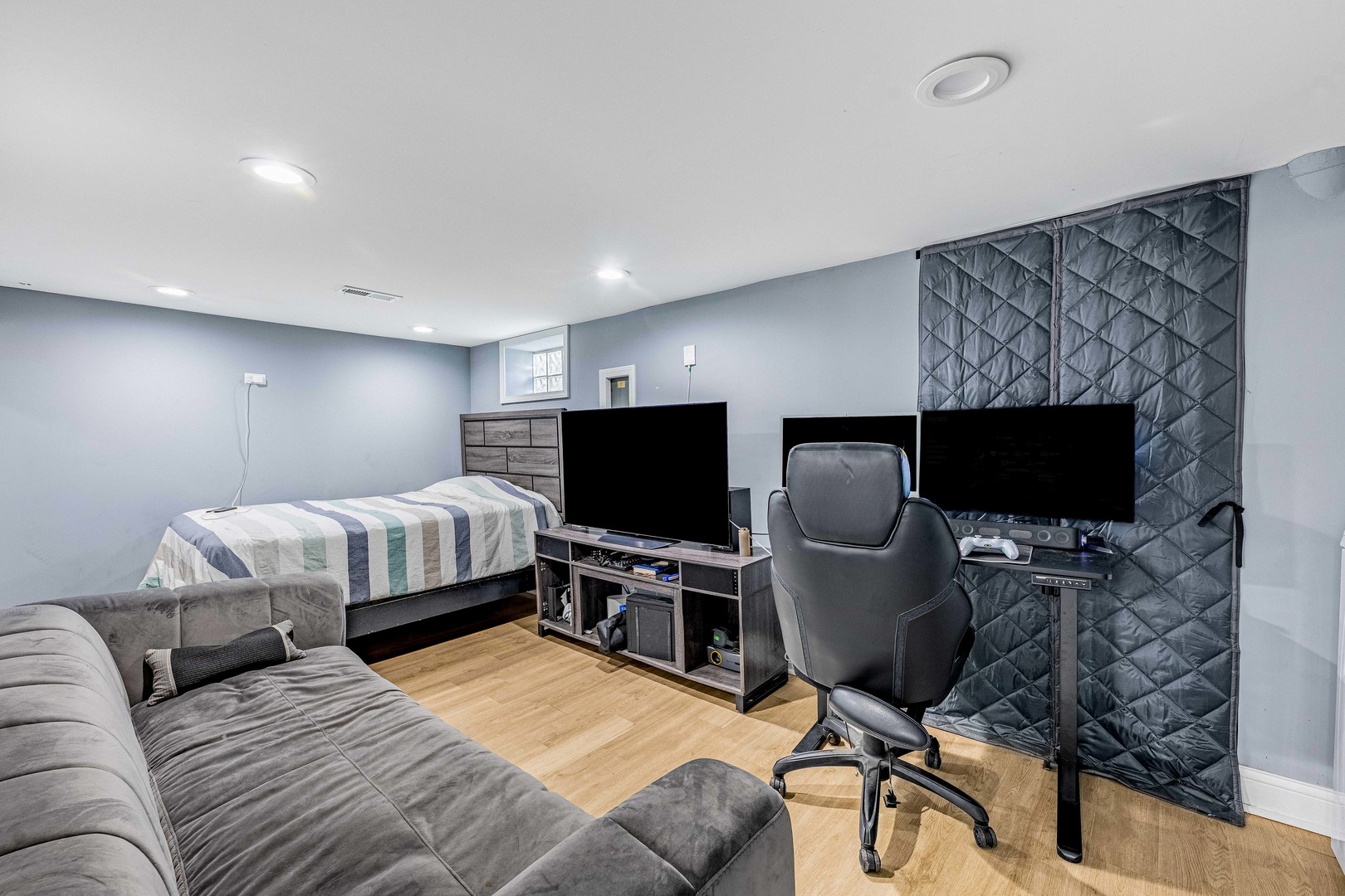 5227 South Neenah Avenue Chicago IL 60638