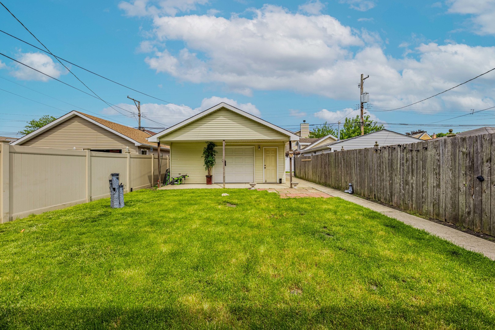 5227 South Neenah Avenue Chicago IL 60638