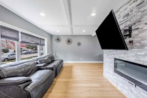 5227 South Neenah Avenue Chicago IL 60638
