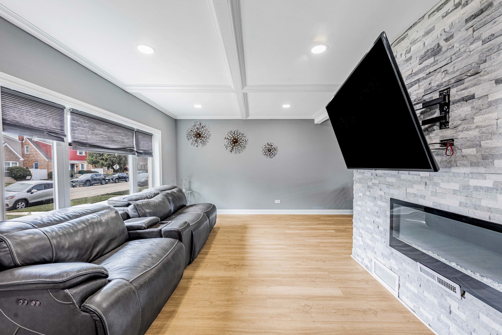 5227 South Neenah Avenue Chicago IL 60638