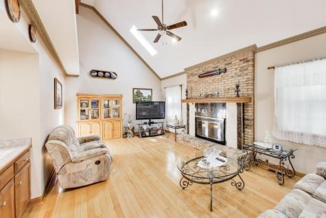 1120 Redwood Drive Algonquin IL 60102