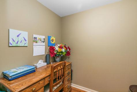 204 Dickens Trail Elgin IL 60120