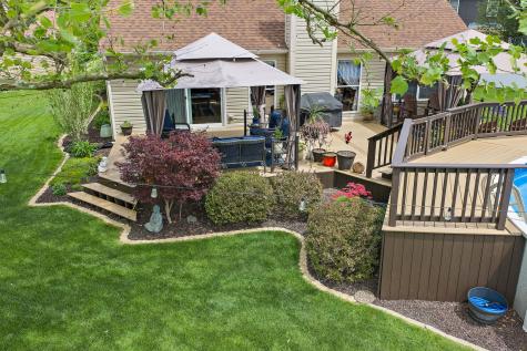 204 Dickens Trail Elgin IL 60120