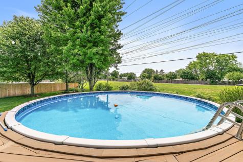204 Dickens Trail Elgin IL 60120