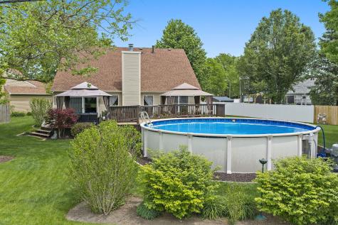 204 Dickens Trail Elgin IL 60120