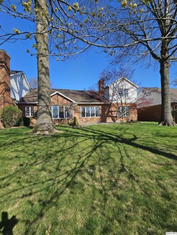 128 Knollwood Quincy IL 62301