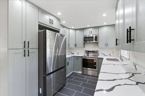 7307 East 1st Street Sun River Terrace IL 60964