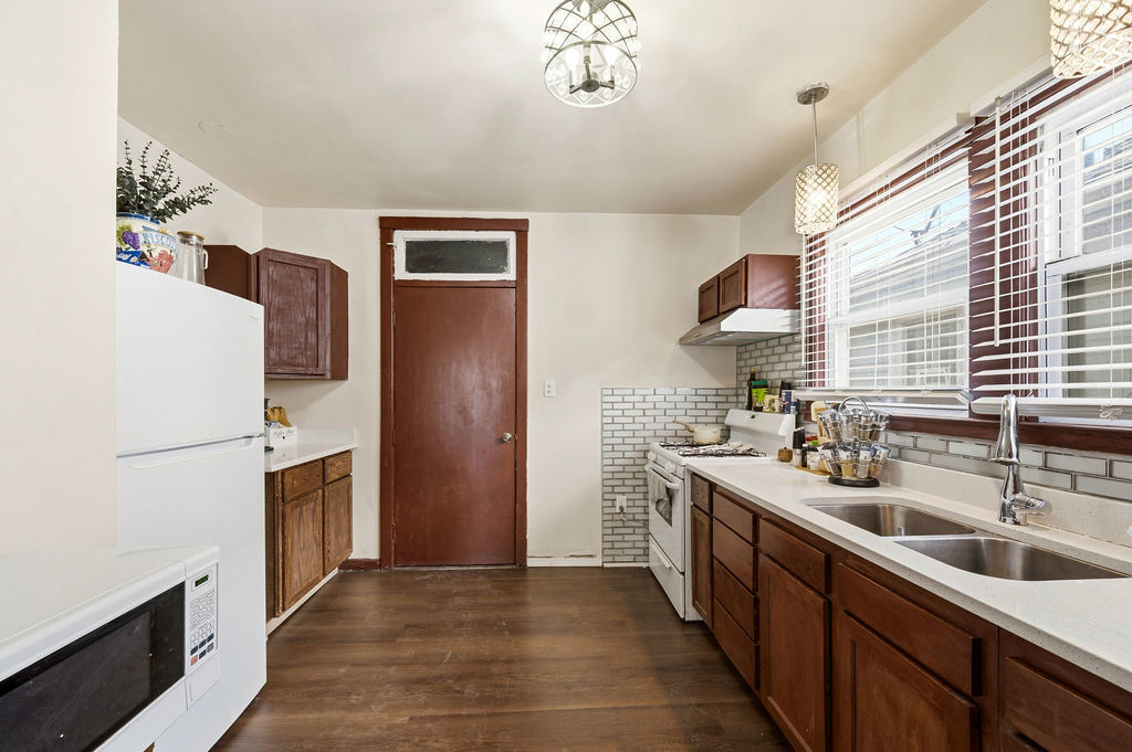 1018 West 115th Street Chicago IL 60643
