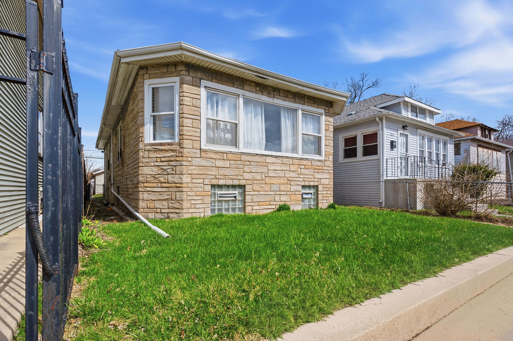 1018 West 115th Street Chicago IL 60643