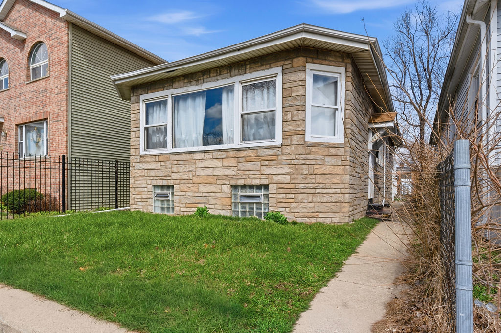 1018 West 115th Street Chicago IL 60643