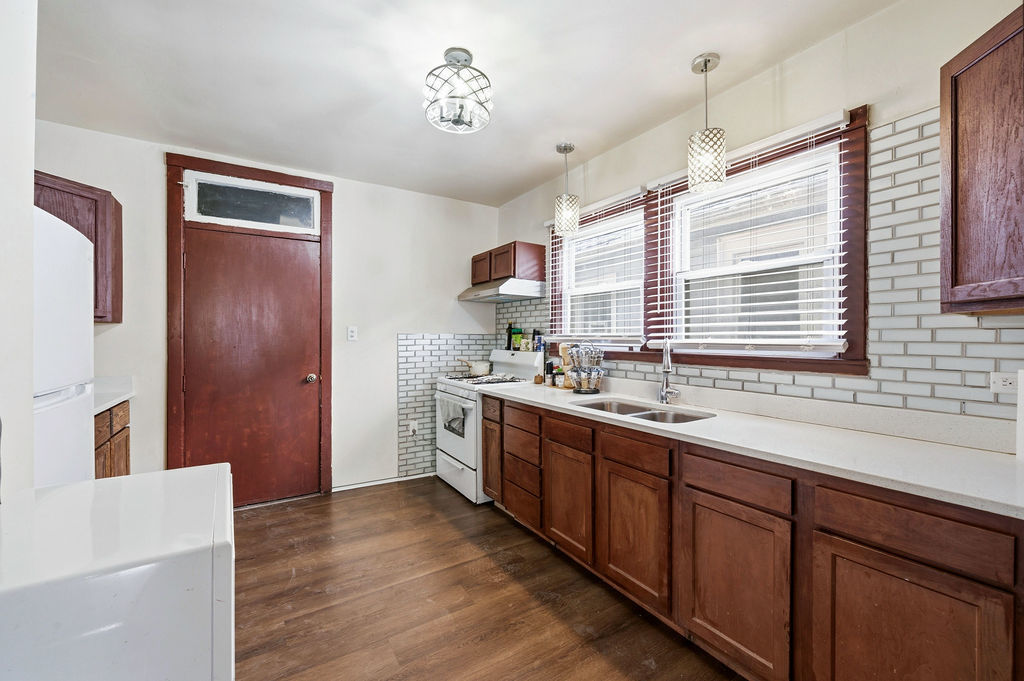 1018 West 115th Street Chicago IL 60643