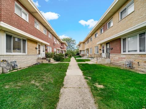 9457 Kenton Avenue Skokie IL 60076