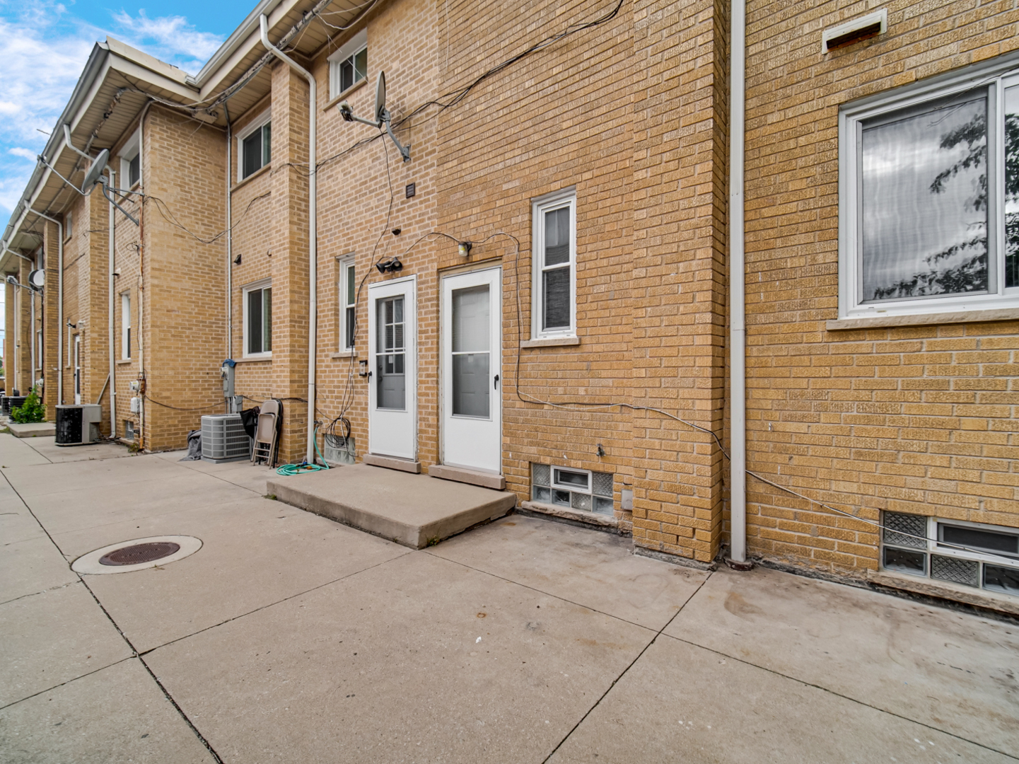 9457 Kenton Avenue Skokie IL 60076