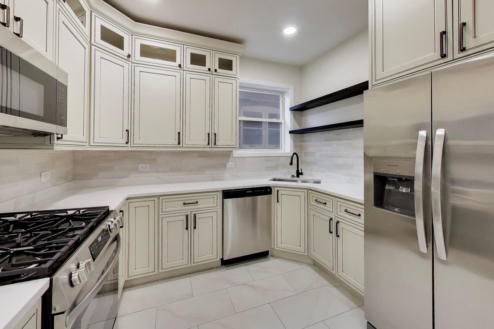 7818 South Merrill Avenue Chicago IL 60649