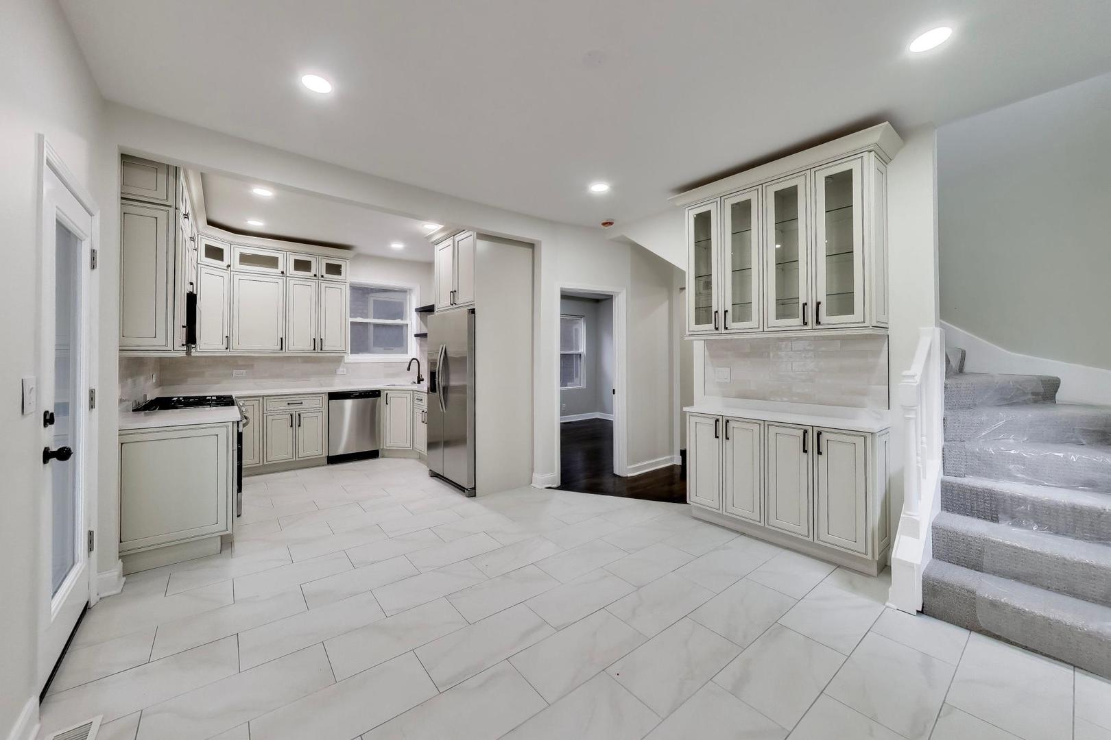 7818 South Merrill Avenue Chicago IL 60649