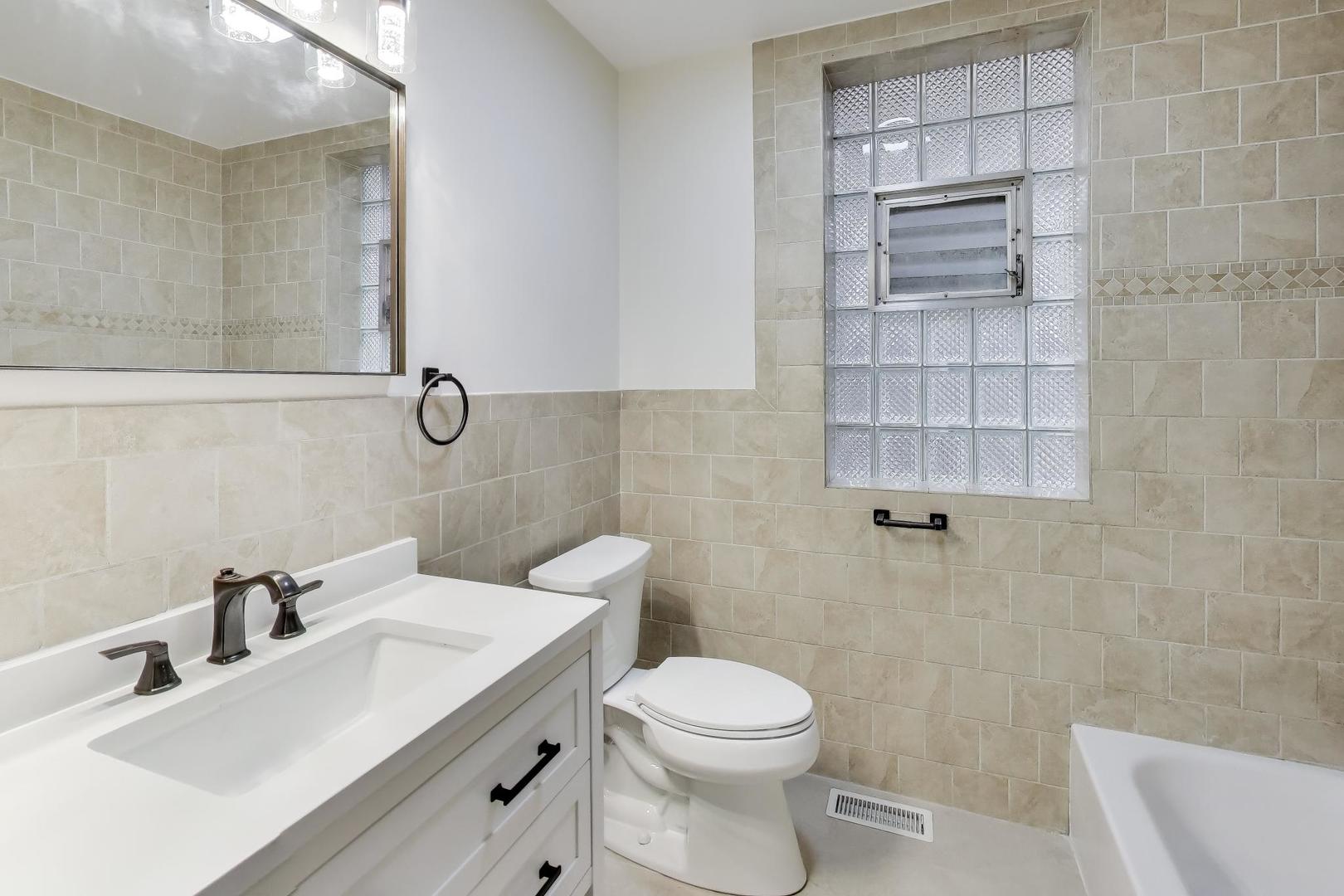 7818 South Merrill Avenue Chicago IL 60649