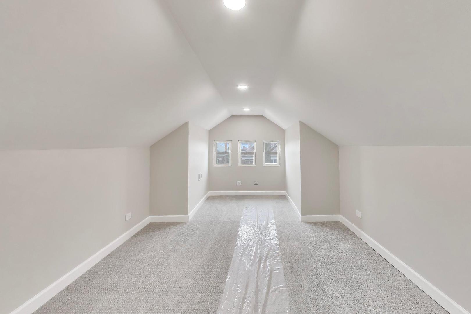 7818 South Merrill Avenue Chicago IL 60649