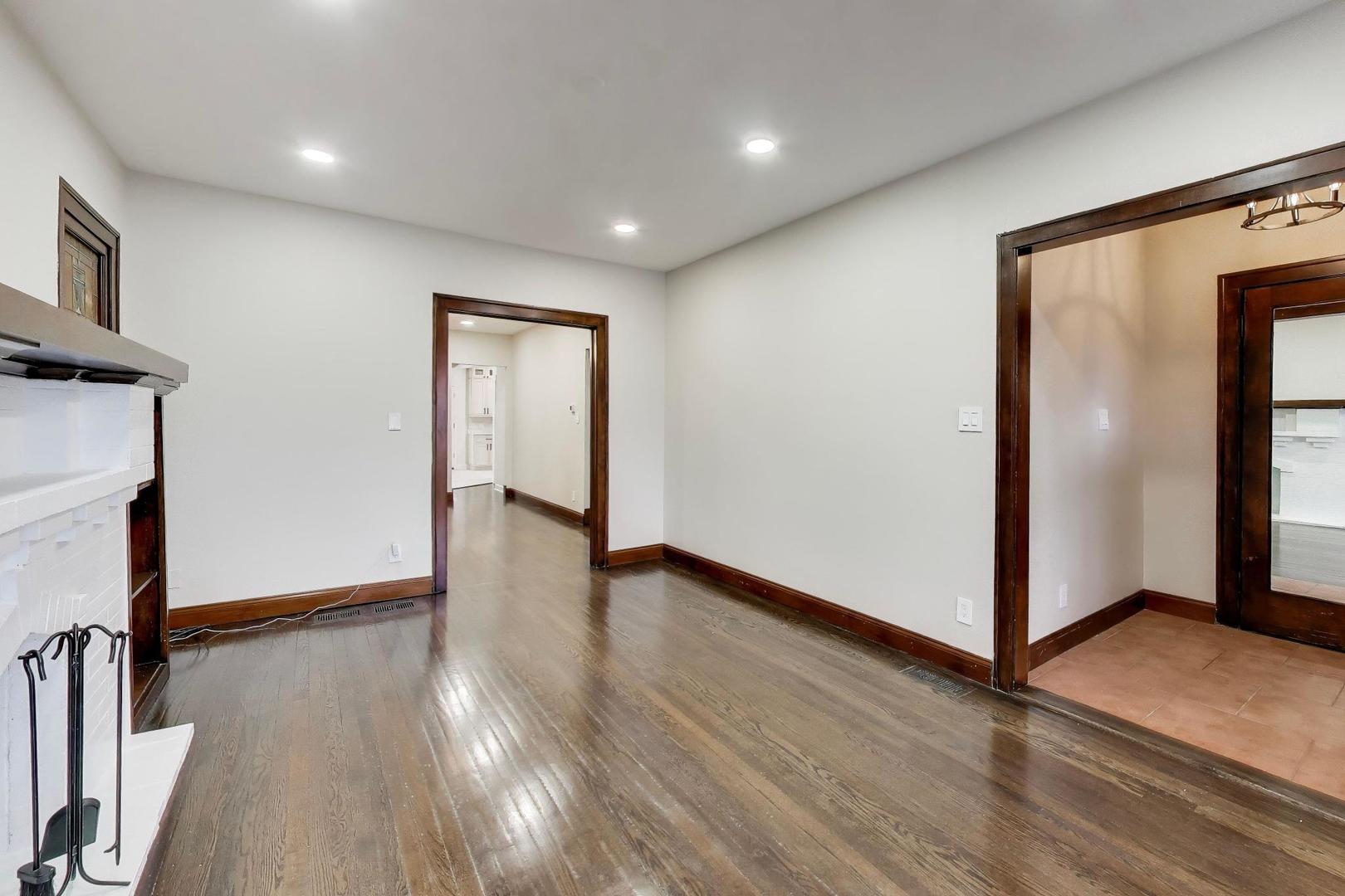 7818 South Merrill Avenue Chicago IL 60649