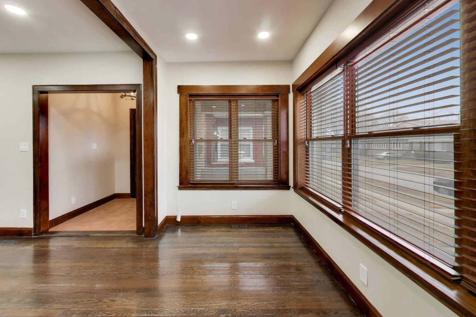 7818 South Merrill Avenue Chicago IL 60649