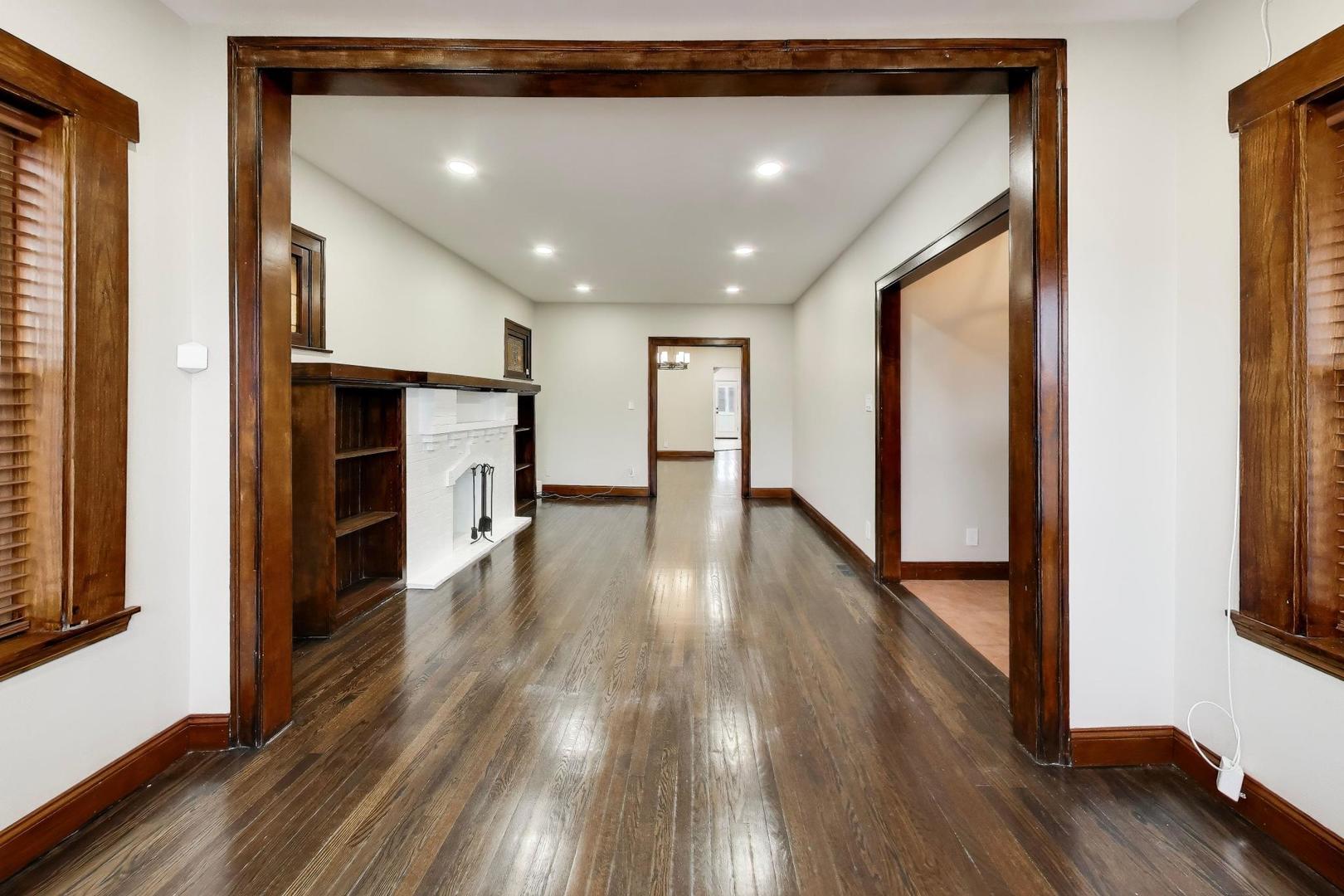 7818 South Merrill Avenue Chicago IL 60649