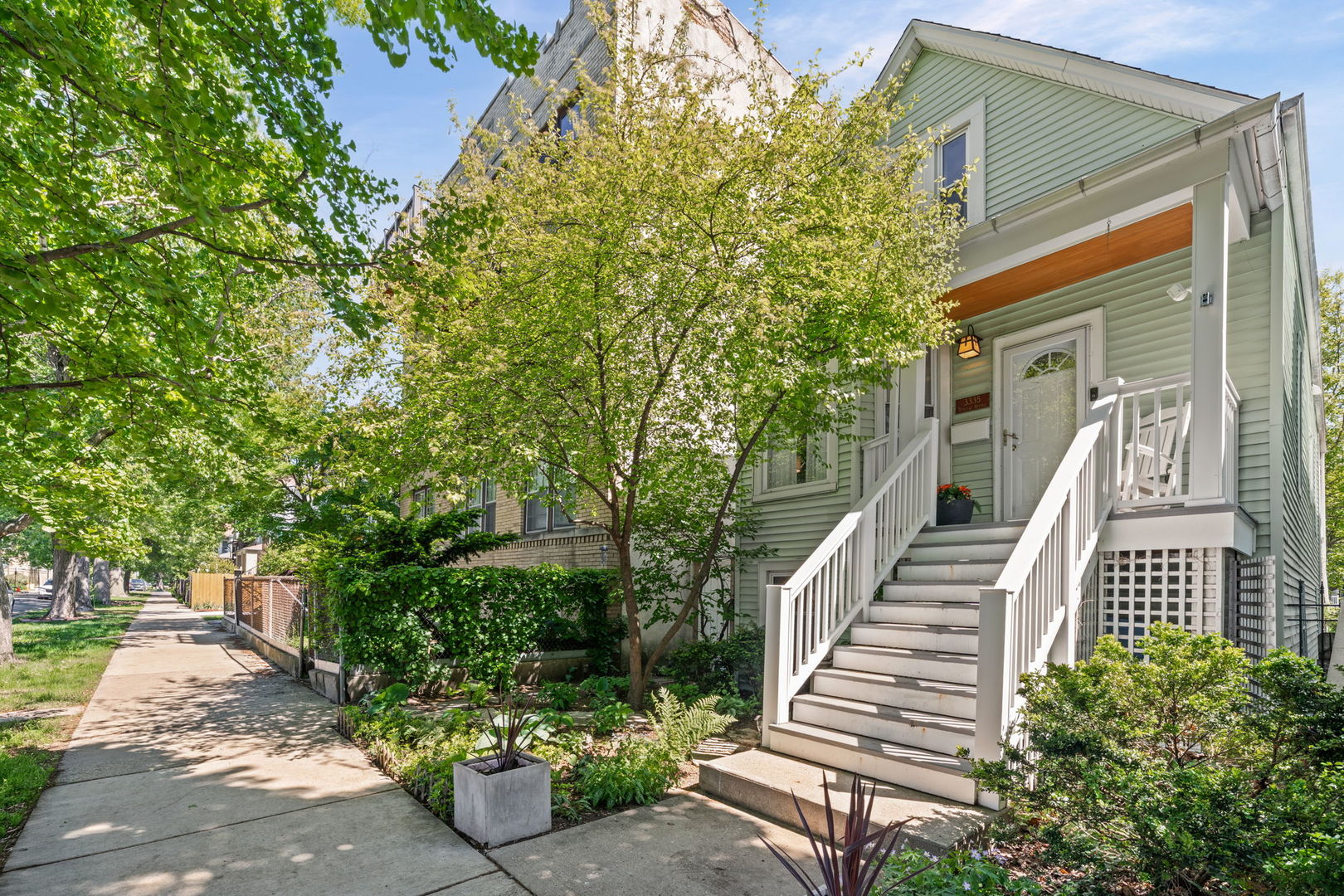 3335 West Berteau Avenue Chicago IL 60618