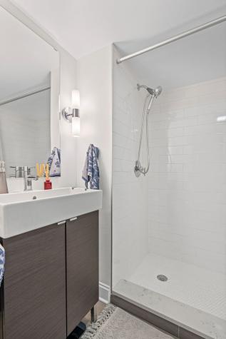 3335 West Berteau Avenue Chicago IL 60618
