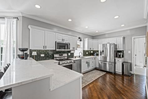 3335 West Berteau Avenue Chicago IL 60618