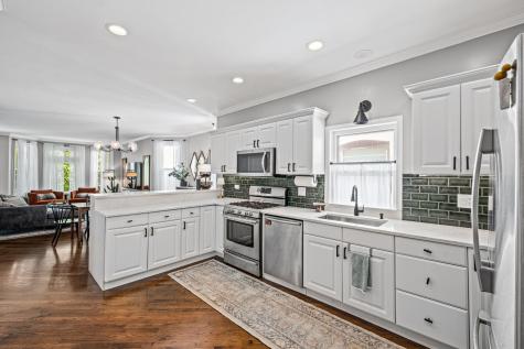 3335 West Berteau Avenue Chicago IL 60618