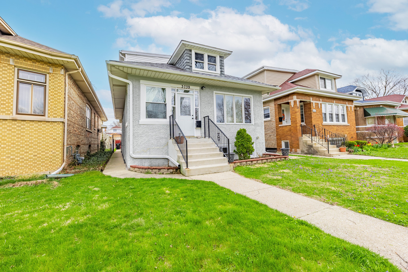 3739 Clinton Avenue Berwyn IL 60402