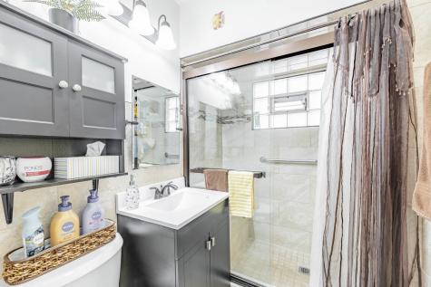3739 Clinton Avenue Berwyn IL 60402