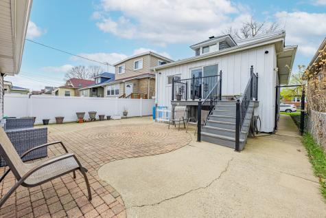3739 Clinton Avenue Berwyn IL 60402