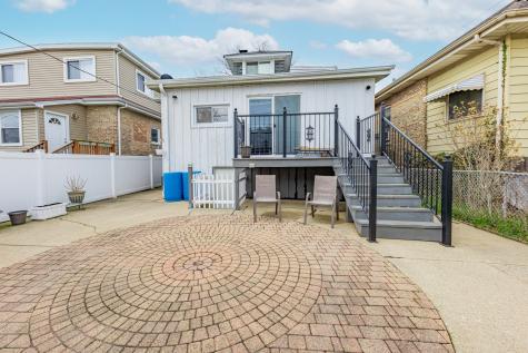 3739 Clinton Avenue Berwyn IL 60402