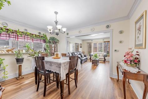 3739 Clinton Avenue Berwyn IL 60402