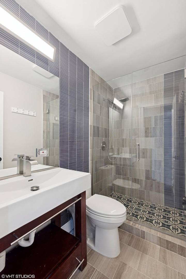 932 60TH Place Downers Grove IL 60516