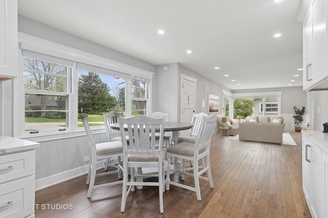 932 60TH Place Downers Grove IL 60516