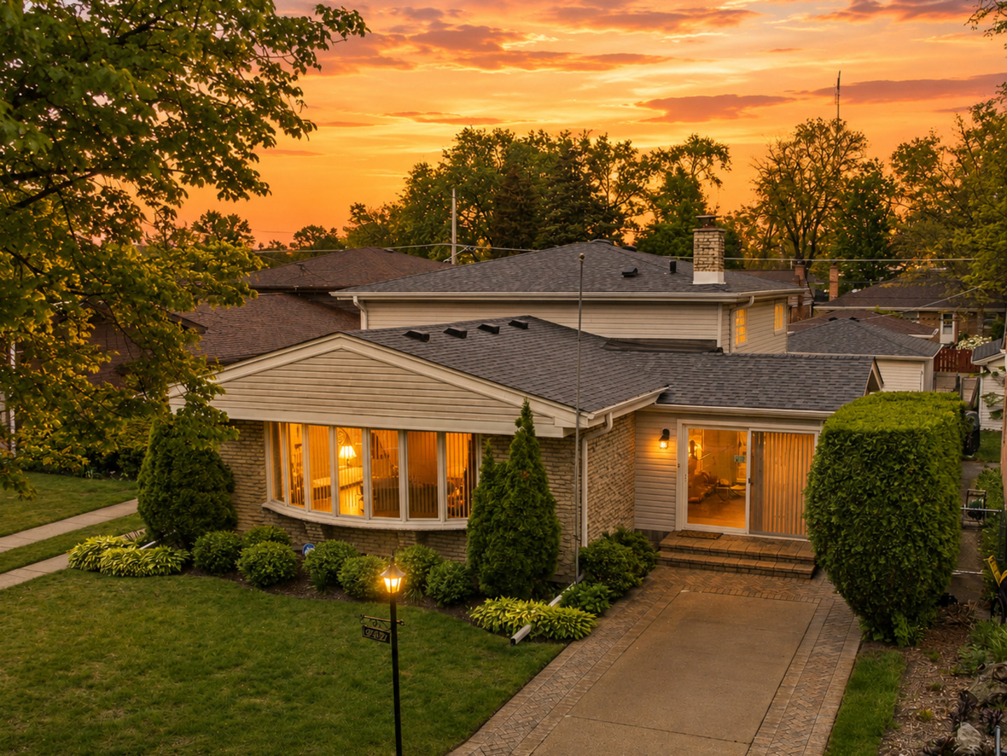 9437 North Lockwood Avenue Skokie IL 60077