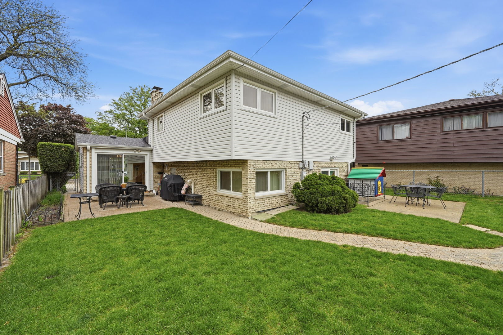 9437 North Lockwood Avenue Skokie IL 60077