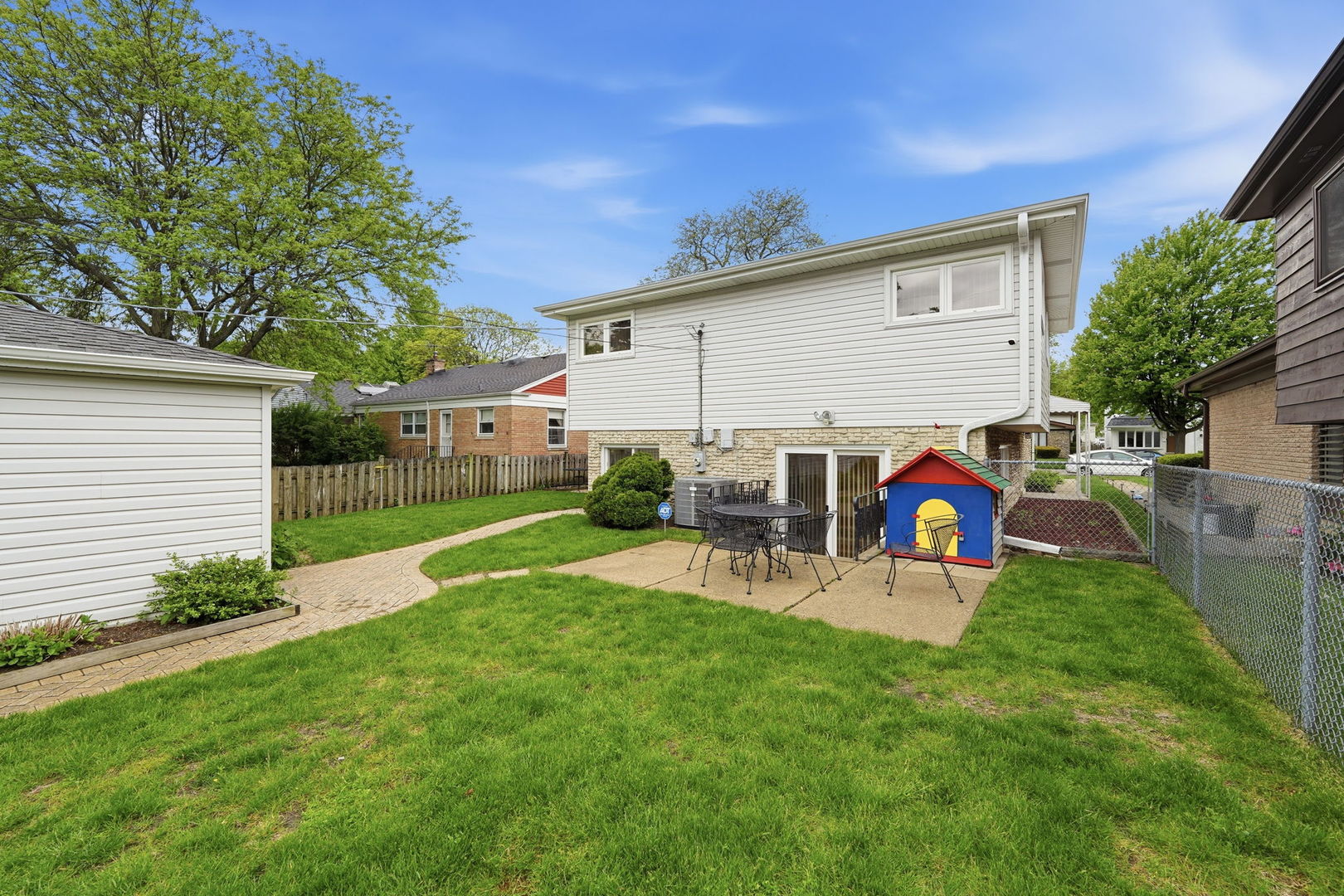 9437 North Lockwood Avenue Skokie IL 60077