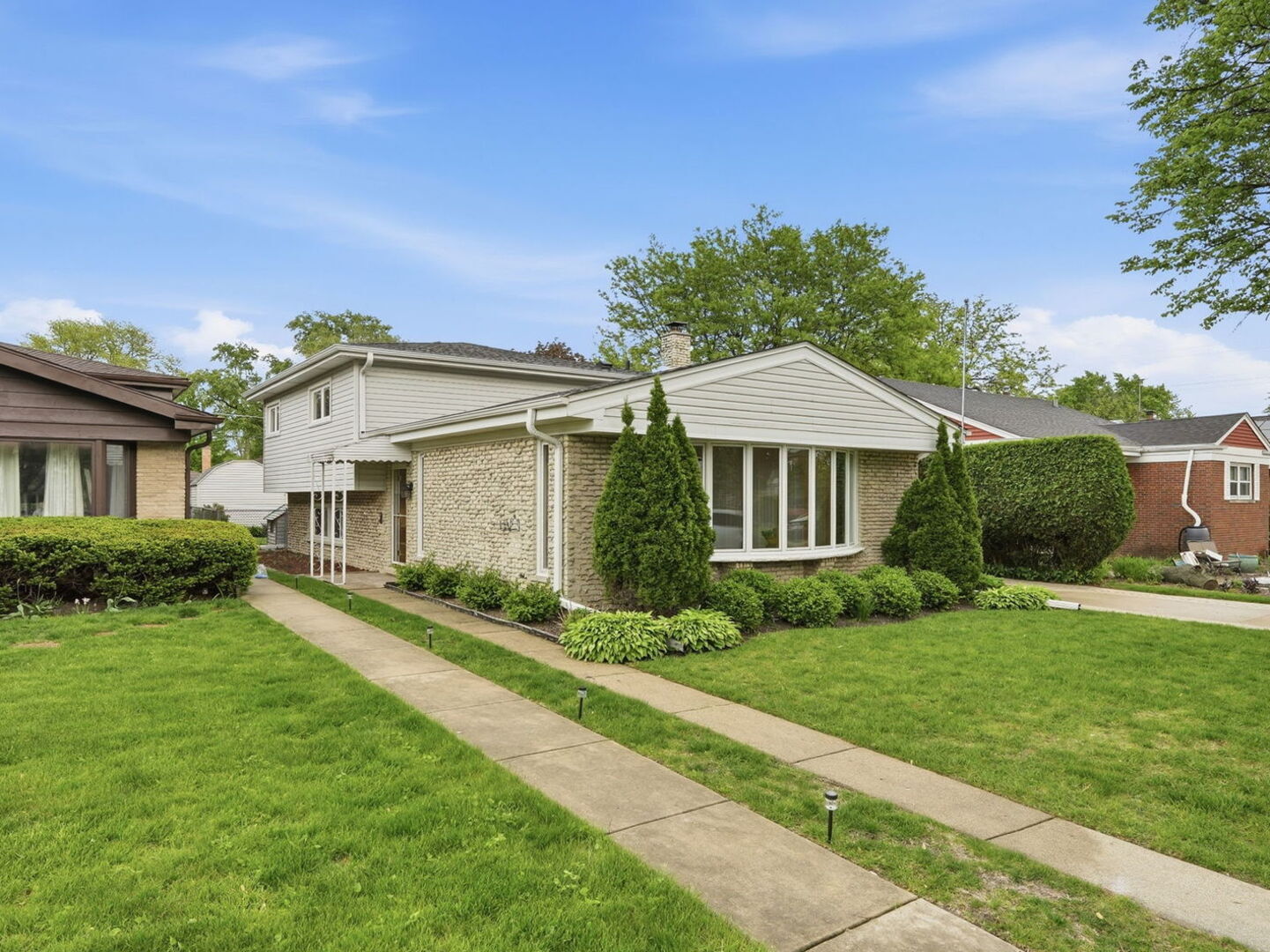 9437 North Lockwood Avenue Skokie IL 60077