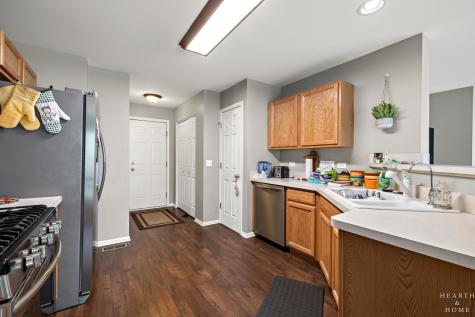 1582 Isle Royal Circle Crystal Lake IL 60014
