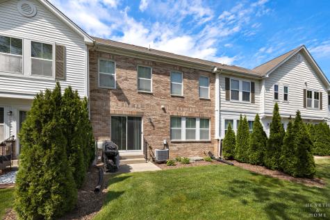 1582 Isle Royal Circle Crystal Lake IL 60014