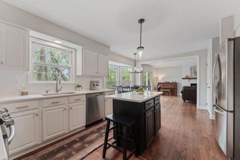 635 Oakview Drive Algonquin IL 60102