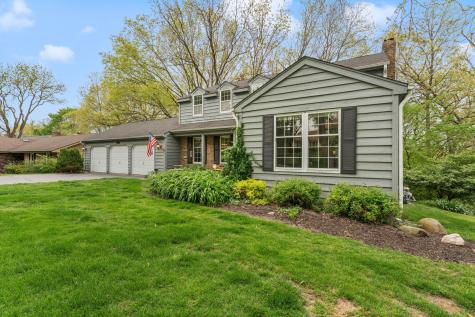 635 Oakview Drive Algonquin IL 60102