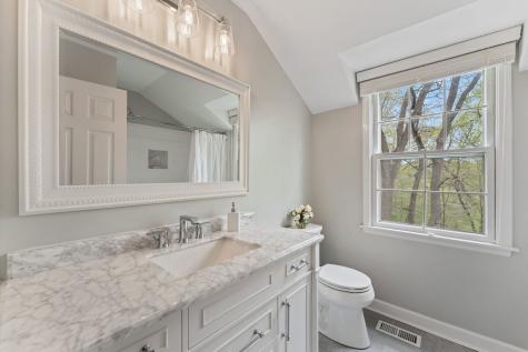 635 Oakview Drive Algonquin IL 60102