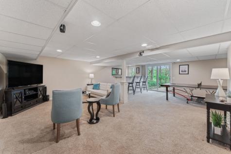 635 Oakview Drive Algonquin IL 60102