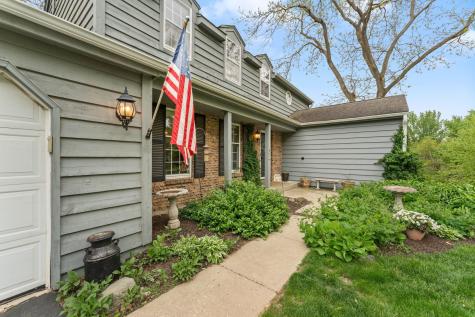 635 Oakview Drive Algonquin IL 60102