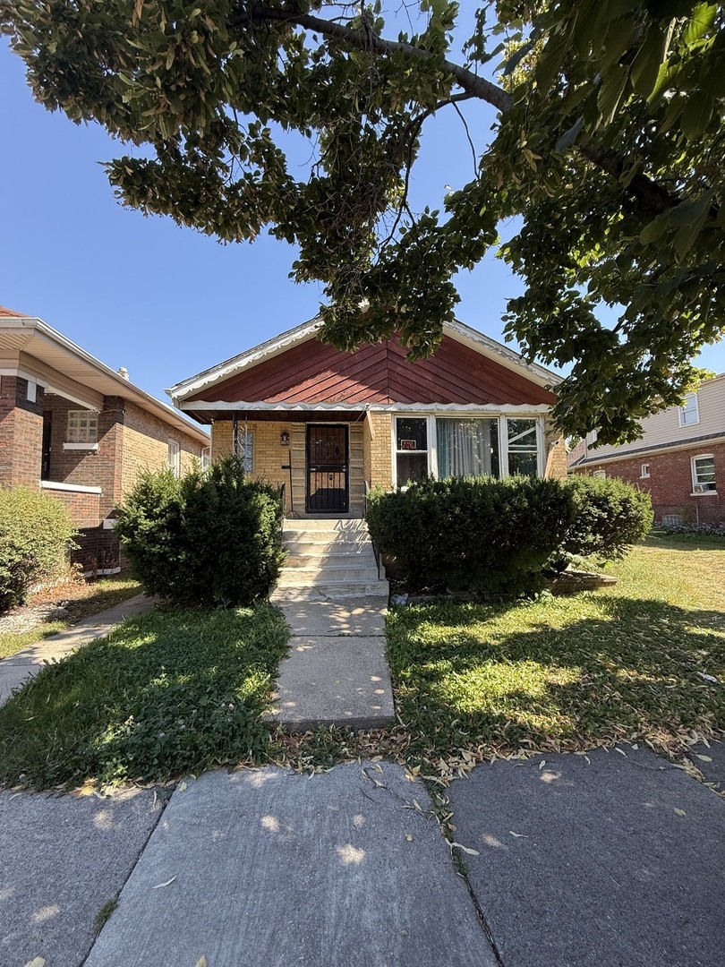 8025 South Loomis Boulevard Chicago IL 60620