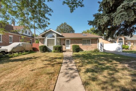 152 North May Street Addison IL 60101